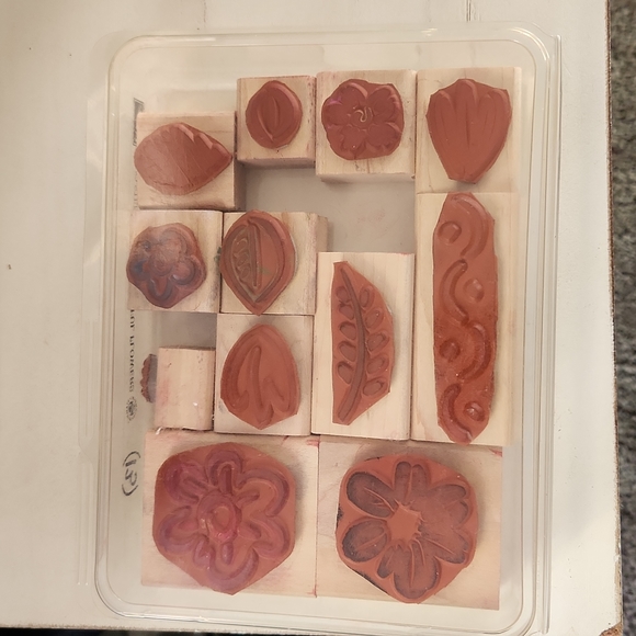 Stampin Up Definitely Decorative Daisy Stamps, 12 stamps, used. - Picture 2 of 2